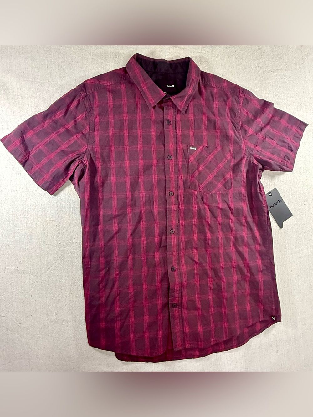 Hurley Men's Plaid Short Sleeve Button Down Shirt XL NWT Maroon Burgundy
